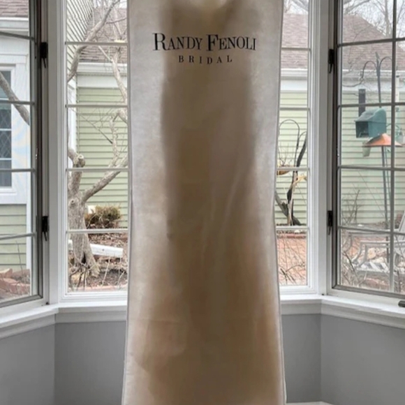 Wedding Gown- Make Me An Offer- Exquisite Floral Lace Bridal Gown. - Picture 6 of 8